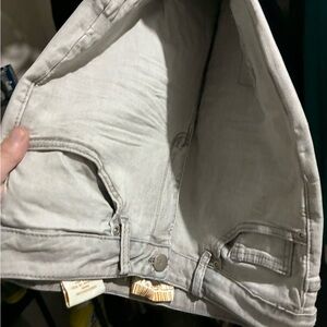 Men's Light Gray streetwear denim skinny jeans!